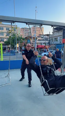 Dois pra lá, dois pra cá…