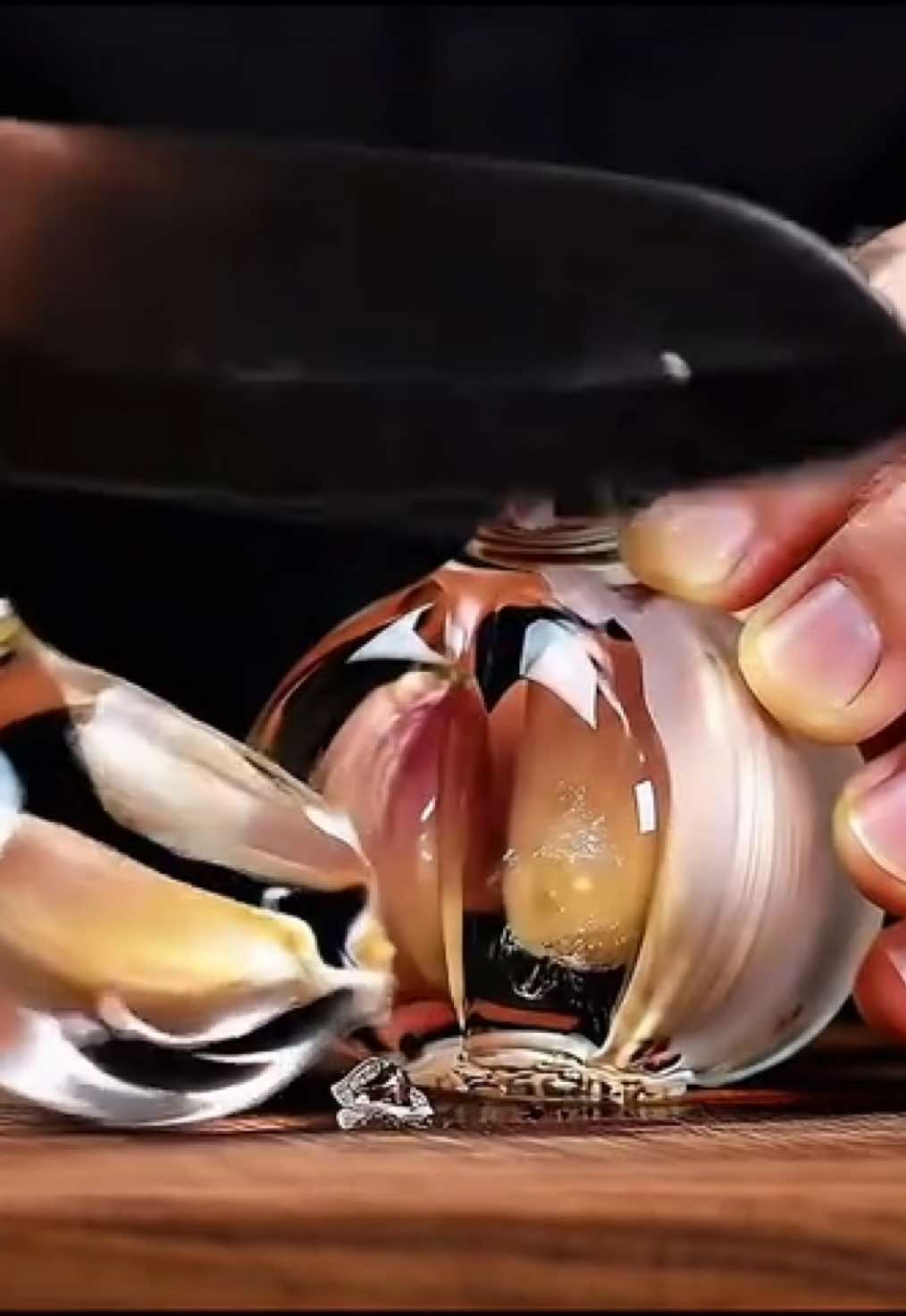 ASMR glass cutting of multiple glass vegetables. 🔪✨ Crisp slices, clean sound — the most satisfying glass-fruit-slice ever. 🎧 #glasscutting #glassfruit #slice #asmrglasscutting #asmrsound #satisfying #fyp