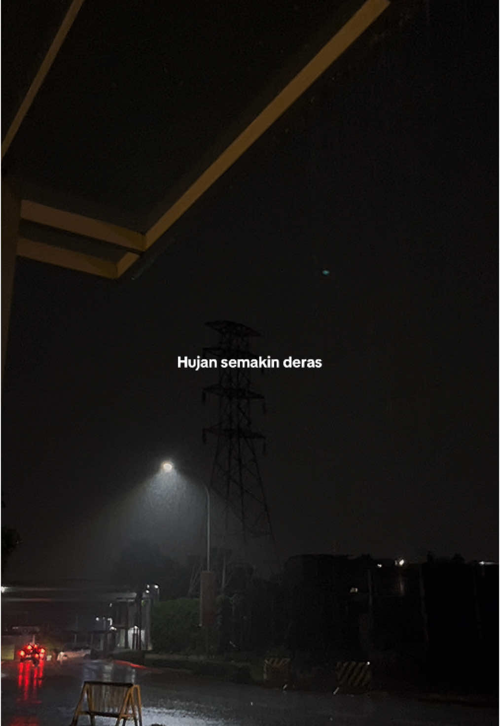 Cintaku Takan Berubah #anicarera #koleksilirik #laguviral #foryoupage #musiklirik #lagupop #covermusic #liriklagu #musik 