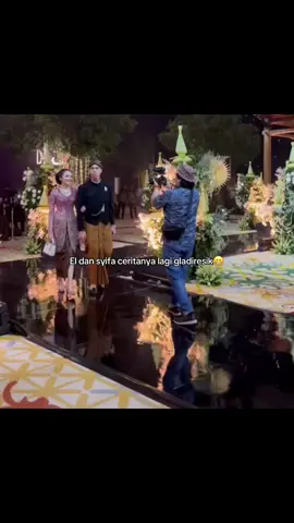 Aura jodohnya kuat bgt :”) aamiin ya kalian cepet nyusul hehe #elrumi #syifahadju #syifahadjuuuuuuu #elcipa #cipel #couple #couplegoals #jodoh #gemes #bucin #ngunduhmantu #soundviral #fyp 