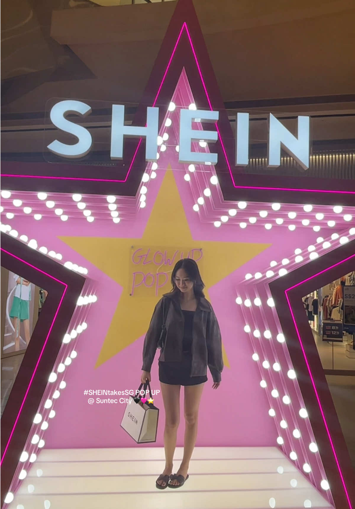 catch @SHEIN Singapore IRL at the #SHEINtakesSG pop up! ⭐️🩷 🗓️ 16-22 June 2025, 10am-10pm 📍 Atrium (Convention Centre), Suntec City  There will be men & women fashion for all, SHEGLAM bar and many more perks so head over now!! 🖤📣 #SHEINtrendsSG #SHEINtrends #sheintrendsMY #sgtiktok #sgfyp #sgfashion 