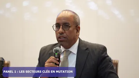 Panel 1 -Les secteurs clés en mutation : défis et perspectives pour la Mauritanie Intervention du Pr Abdellatif Sidi Aly Forum International des Compétences – 17 juin 2025 Ancien Palais des Congrès – Nouakchott Entre médecine de pointe et conscience environnementale, le Pr Abdellatif Sidi Aly incarne une nouvelle vision de la santé : éthique, durable et profondément humaine. Néphrologue, enseignant-chercheur à la Faculté de Médecine de Nouakchott, président du Conseil National du Don et de la Transplantation (CNDT), il est également membre actif de la Société Internationale de Néphrologie (ISN) et de l’Association Africaine de Néphrologie (AFRAN). À la tête de la Polyclinique Médipôle - Groupe Saha Solutions, il défend une médecine d’excellence, ancrée dans les réalités locales et tournée vers l’intérêt public. C’est dans le cadre du Panel 1 - Les secteurs clés en mutation : défis et perspectives pour la Mauritanie, que le Pr Abdellatif Sidi Aly a partagé deux expériences emblématiques : - la mise en place du premier centre de dialyse 100 % solaire en Mauritanie, une initiative pionnière de « néphrologie verte », conjuguant soin et sobriété énergétique ; - la réalisation en 2024 de la première transplantation rénale dans un cadre structuré en Mauritanie, présentée comme un acte de souveraineté sanitaire pour les patients chroniques du pays. Son intervention a réaffirmé que l’Afrique peut inventer ses propres modèles de santé : sobres, justes et résilients. « Les mutations sont inévitables. La transformation, elle, est un choix. » #FIC2025 #Compétences #Jeunesse #Emploi #Diaspora #ÉmergenceMauritanie 
