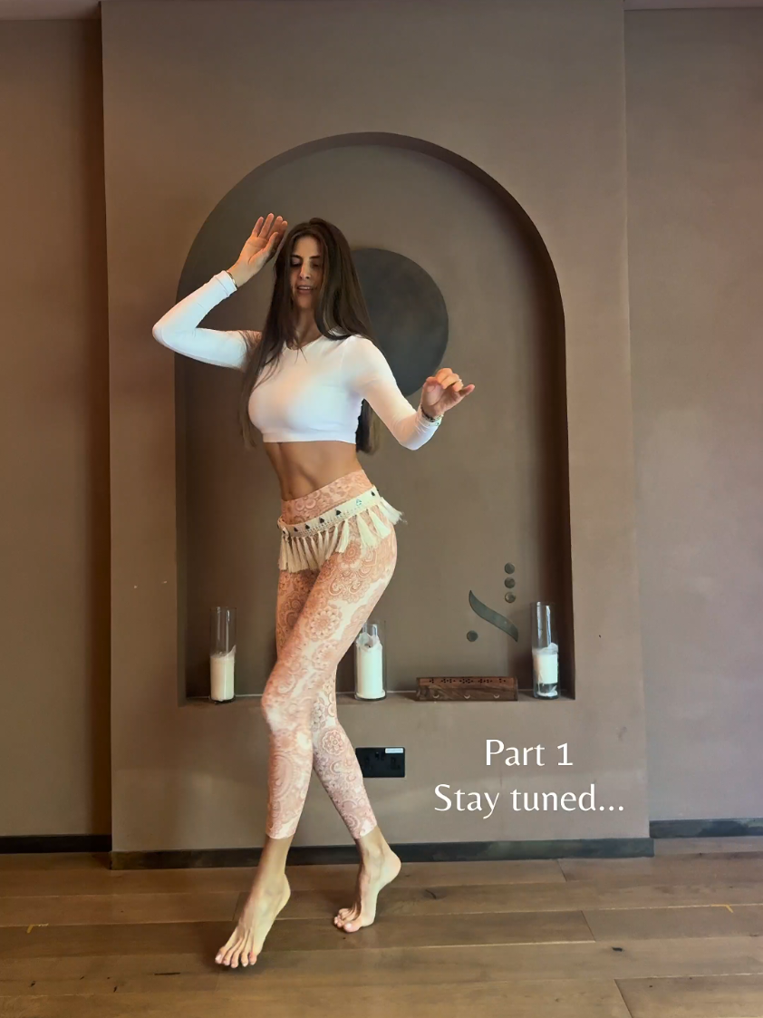 She Dances…💫 She dances to feel free. Not to impress but to breathe, to let go, to remember who she is. Her body speaks what her heart can’t say. Each step is a prayer, each move is her truth. She dances because her soul needs to fly. And you? When are you starting??? Link 🔗 on my bio 💃🏻💫 #fyp #shikshakshok #shikshekshok #learnbellydance 