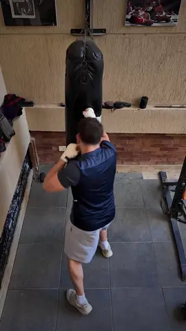 TRY THIS COMBO 🥊🧨 @evolveway 🥤 discount code (ALI10) @sphinx_fit 🦇 discount code (ALI10) #boxing #boxingtraining #boxingday #boxinglife #boxinggym #homegym 