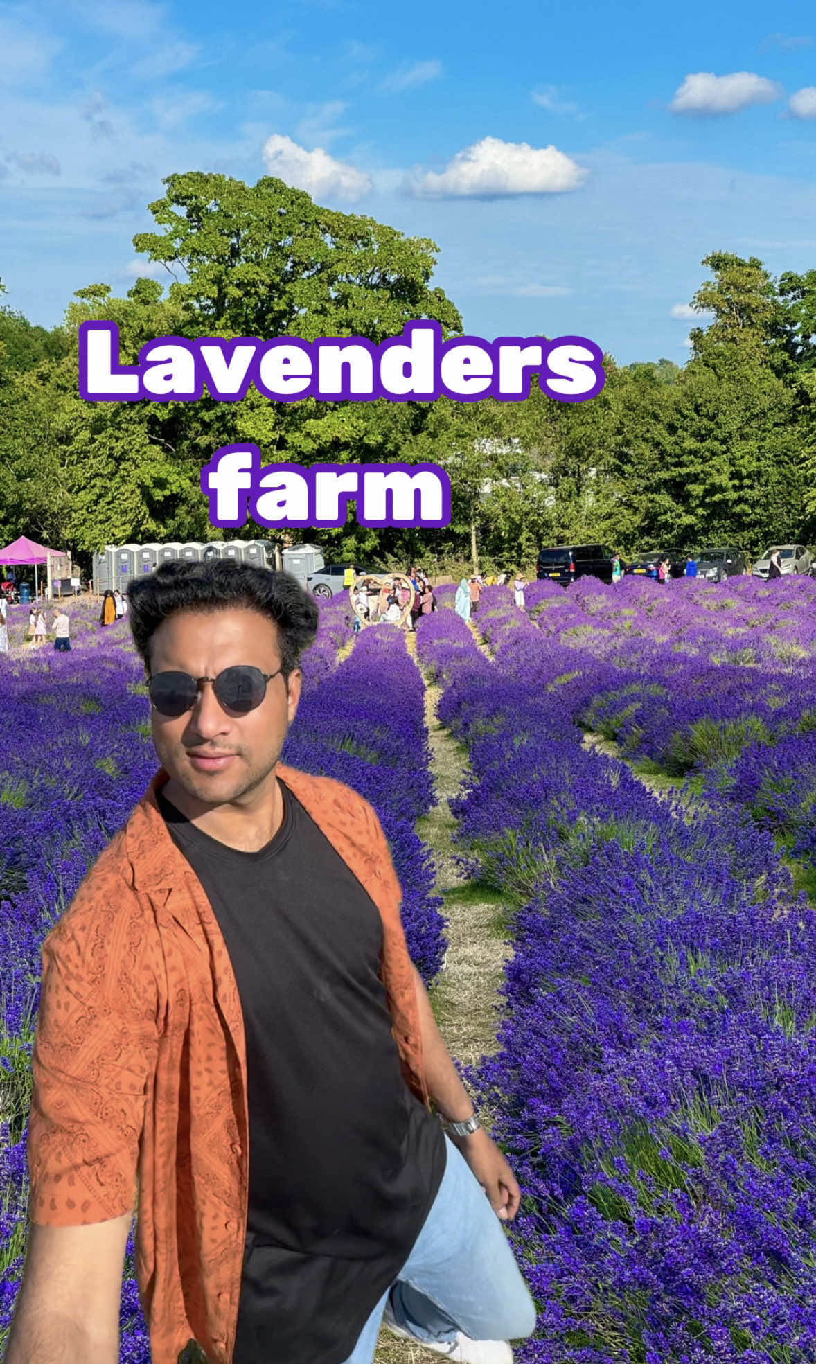 Lavender Farm 🇬🇧 @Travelly Tales #lifebyasadabbasi #lavender #london #londonlife #lavenderfarm #londonlife #traveler #travelvlog #londoncity #england #travelvideo #traveltales #englandtravel #lavenderfield #londontiktok #englandtiktok #vibes 