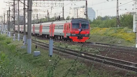 Эд4м-0004 с зацепером на хвосте