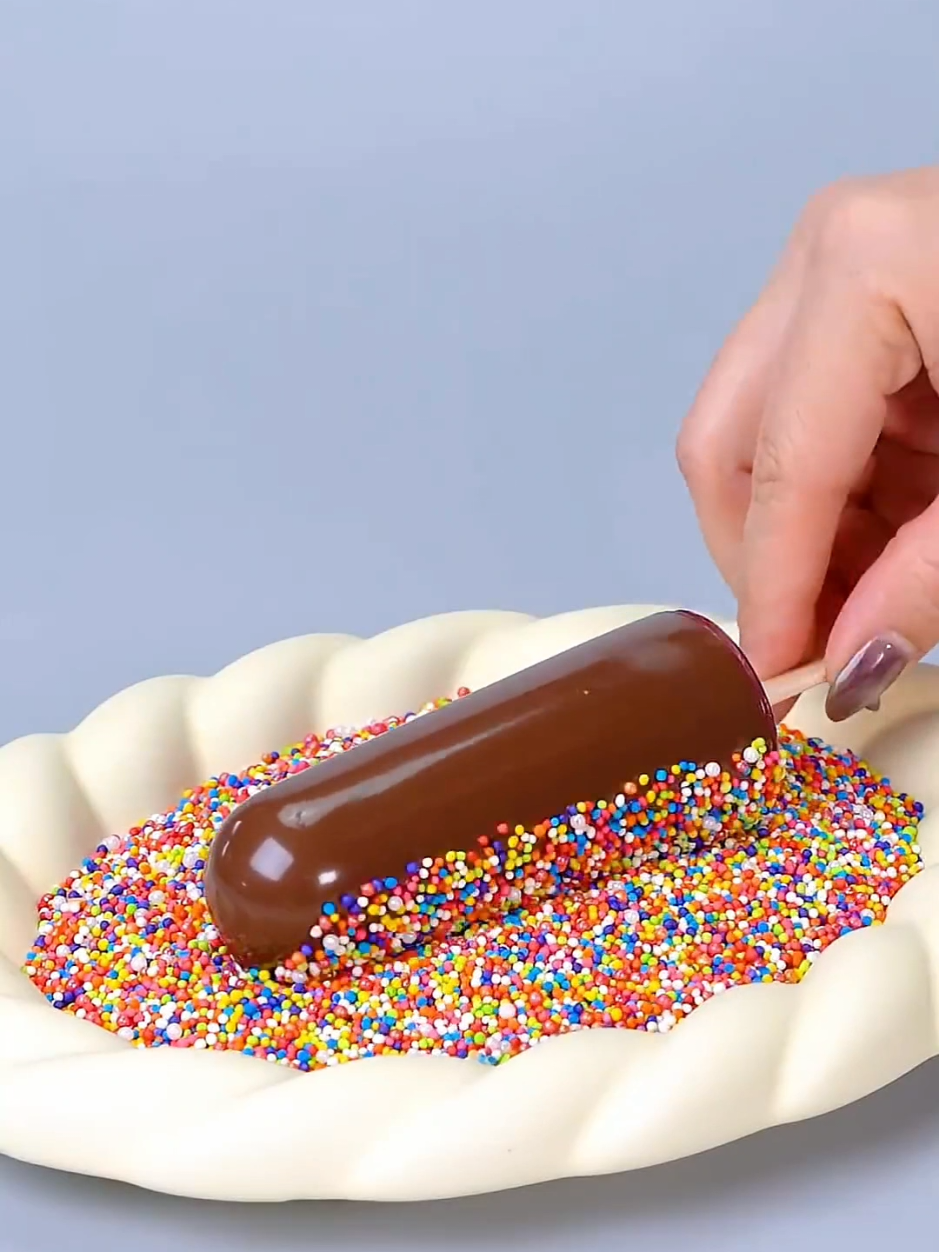 POV: You just found the ultimate summer treat 🍦✨ Which flavor are you choosing first? 👀 Tag someone who needs ice cream therapy! 🩵 #100kviews #viralvideo #trending #satisfyingvideos  #IceCreamLover #SummerVibes #DessertHeaven