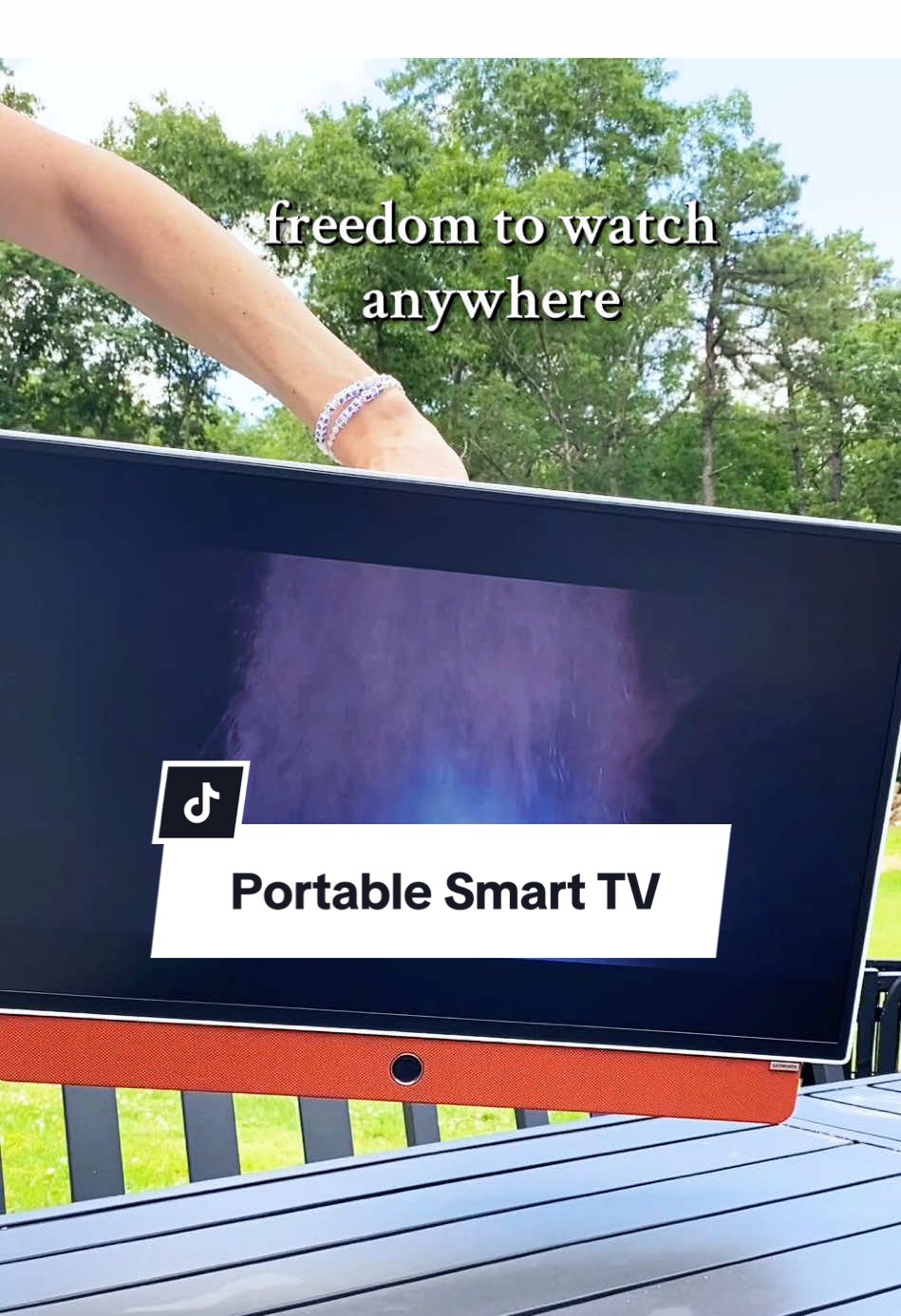 3 hour battery life to watch your favorite shows anywhere ✨ #tv #portabletv #smarttv #streaming #television #dealsforyoudays #coolgadgets #skyworth #tiktokshopfinds 