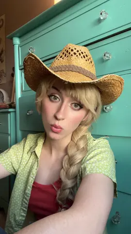 Trying really hard this summer to post all my drafts! Even if I think they won’t do well, I deserve to post them on my own account! #mlp #mylittlepony #mylittleponyfriendshipismagic #applejack #applejackcosplay #mlpapplejack #applejackmlp 