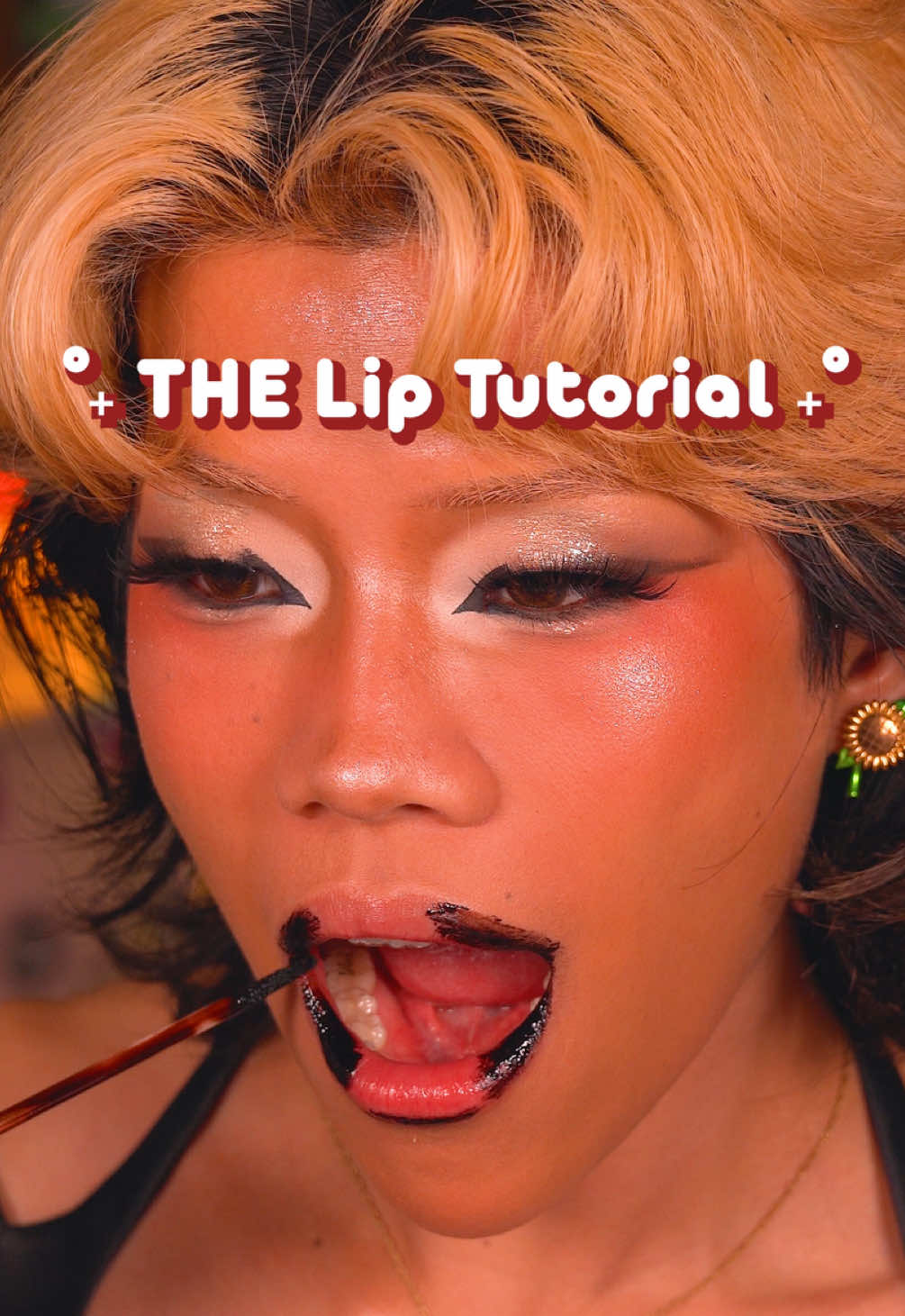 THE Lip Tutorial 🫦 for double lip lines and looking slightly clownish products linked in bio ˚୨୧⋆｡˚   @SACHEU Beauty US  • lip liner peel off stay-n - clover @makeupforever  • artist color pencil - endless cacao @rephr  • brush 26 (blending contour) @ColourPop Cosmetics  • ultra glossy lip  • precious metals eyeshadow palette @NYX Professional Makeup  • butter gloss - bring the bling  @MAC Cosmetics USA  • lipglass @TIRTIR Inc.  • waterism lip tint