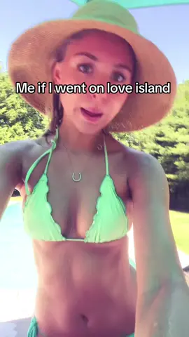 Like why is no one using the pool@Luli Fama #loveislandusa #fakebody #relatable #effortlesschic 