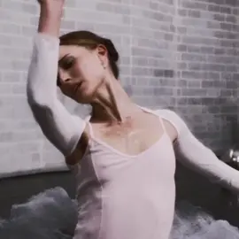 lose yourself.                                #blackswan #blackswanedit #natalieportman #natalieportmanedit #edits #fyp ib rm biblesly 