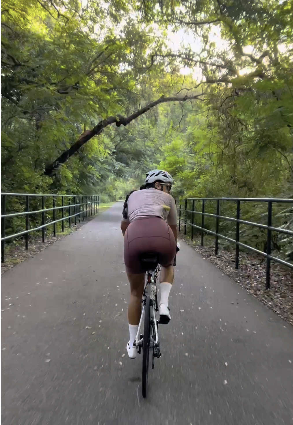 Who needs a car when you have a bike and the train?  Voiceovers are really hard.. props to the people who are good at them cause it ain’t me! #cyclingtiktok #cycling #girlcyclist #orlando #debary #winterparkfl #cyclist #mbocycling 