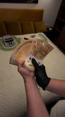 Fake money #moneytok #fyp 