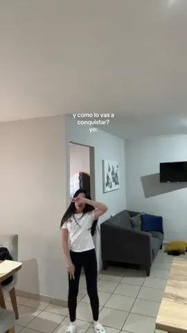 una enana bailando 