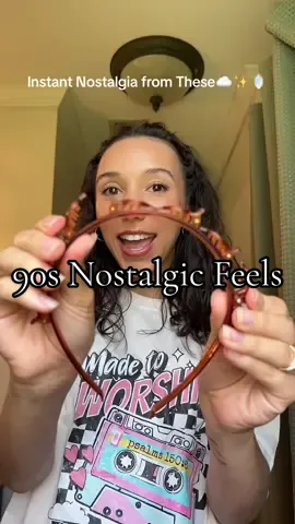 Loving the nostalgic feeling I’m getting from wearing these, plus I feel like my hair looks like I took time to do it when it only too 2 mins🤩✨🪞 #nostalgia #90s #90skids #headband #easyhairstyles #quickhairstyle 