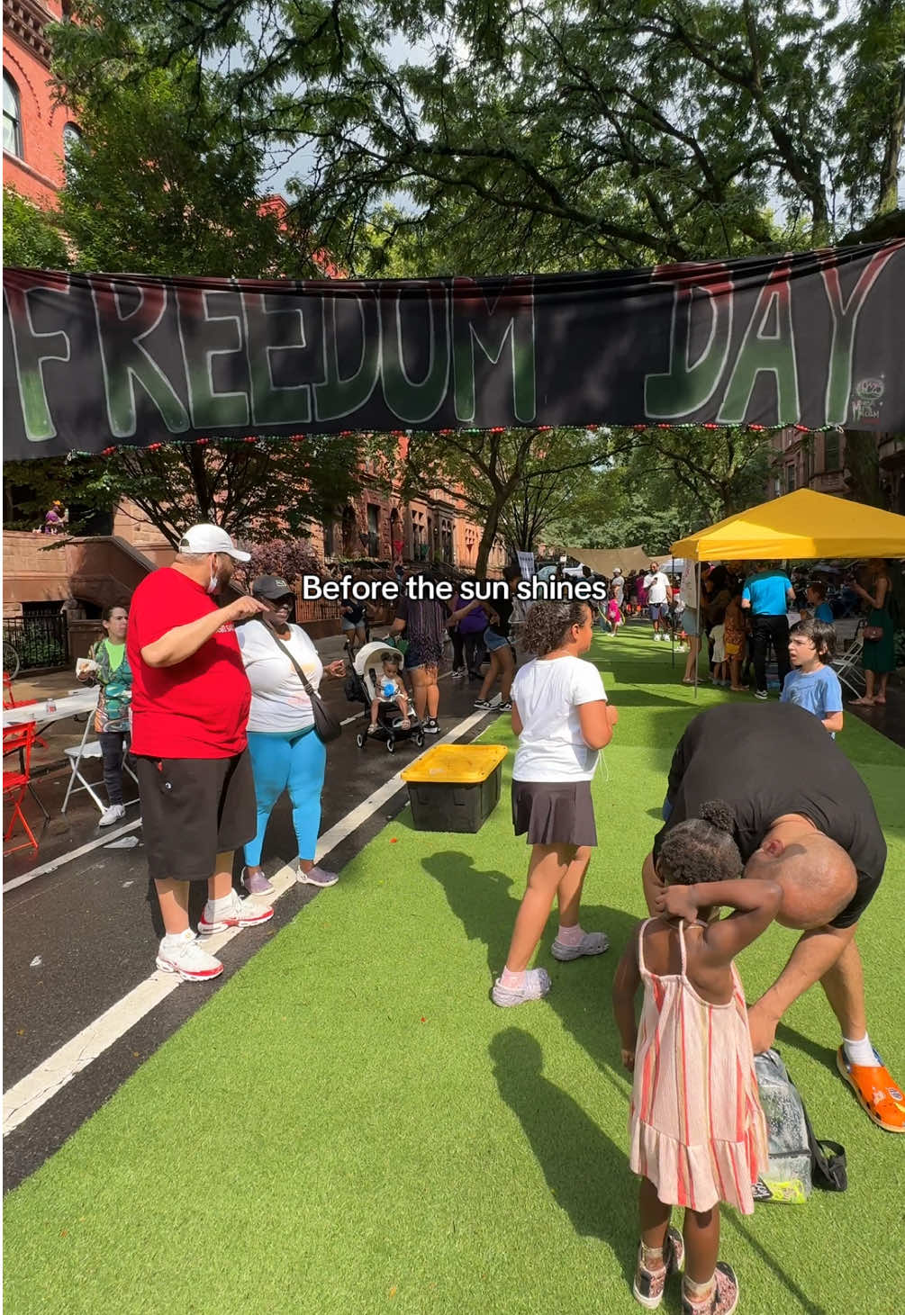 Coming to you live from Seattle, NYC lmao when will the rain end?! #hopecore #juneteenth #thunderstorm #harlem #nyc 
