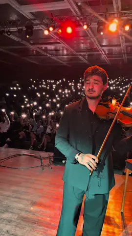“Turnemizi, müziğini büyük bir keyifle kullandığım ve sanatına yürekten hayran olduğum Cem Adrian’a küçük bir hatıra videosu çekerek bitirdik. Bu yolculukta yanımda olan herkese sonsuz teşekkürler. İyi ki varsınız!” #kesfet #fypage #fypシ゚ 
