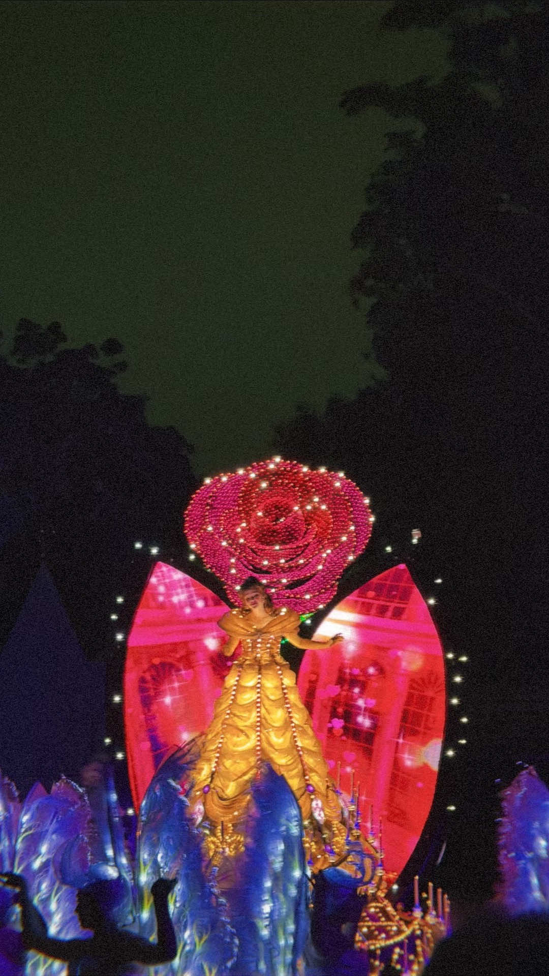 summer nights at Disney are some of my favorites!! #disney #disneyland #disneyparks #paintthenight #parade #belle 