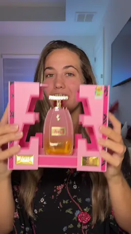 Nuevo perfume árabe viral #viraltiktok #arabicperfumes #sweetfragrance #perfumetok 