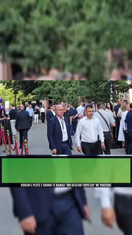 Në prag të Luftës së Tretë Botërore, Ministri i Mbrojtjes Pirro Vengu, i shoqëruar me Benet Becin, në 34-vjetorin e PS #pirrovengu #besfortkryeziu #benetbeci 