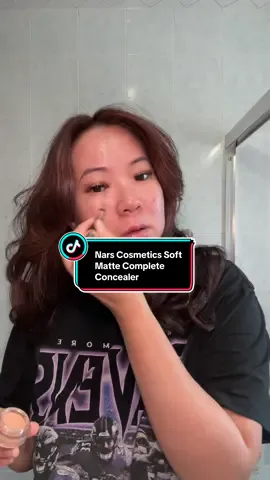 Just me, my acne, and a little NARS magic ✨ @NARS Cosmetics   #acneskin #MakeupRoutine #narssoftmatte #narsconcealer #howtocoveracne 