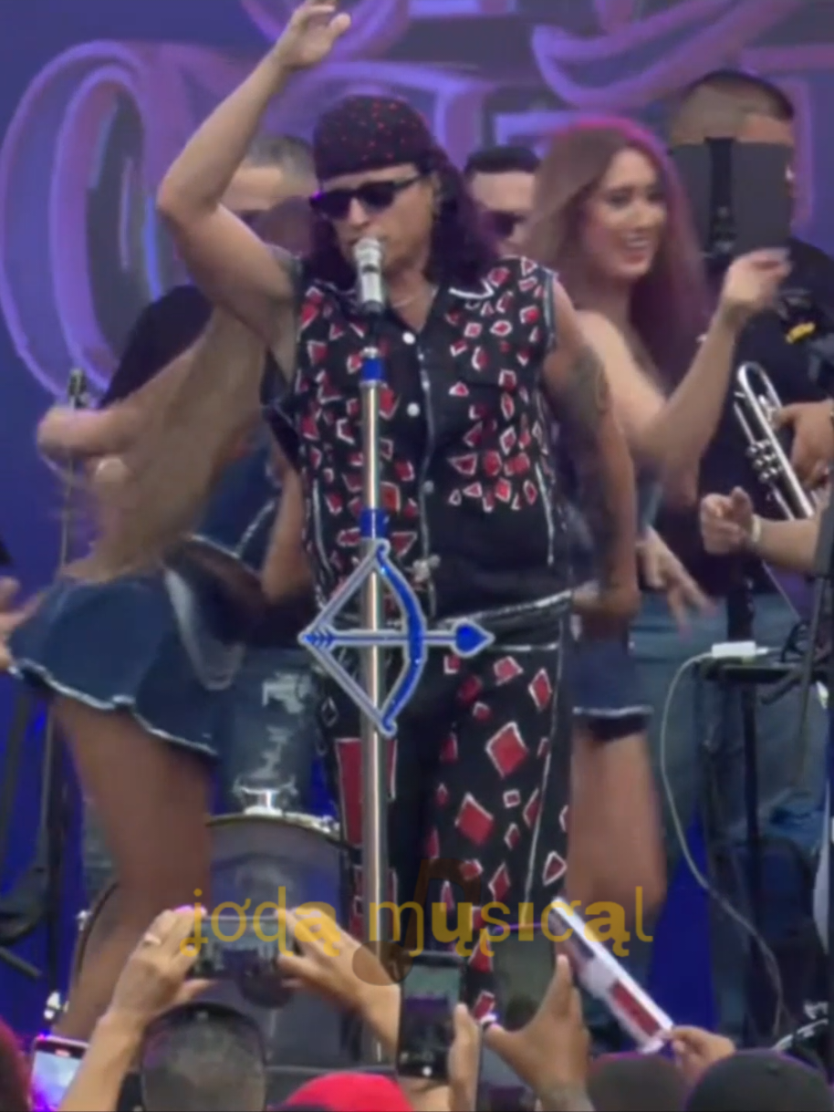 Elvis Crespo - La noche. #musica  #merengue  #elviscrespo  #joearroyo  #lanoche  #latinoamerica 