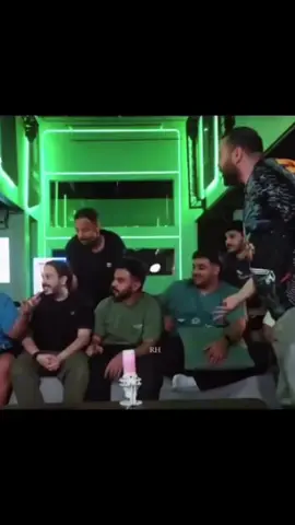 ليه ياابو عمر بس عزيز يستاهل مدري افرح او ازعل🥇🤍💚🦅