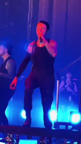 Andy during Faithless #blackveilbrides #andybiersack 