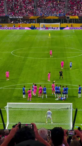 Góc quay Messi free kick vs FC Porto 🔥#messi #goat🐐 #clubworldcup #football #fcporto #fypシ #freekick #intermiami 