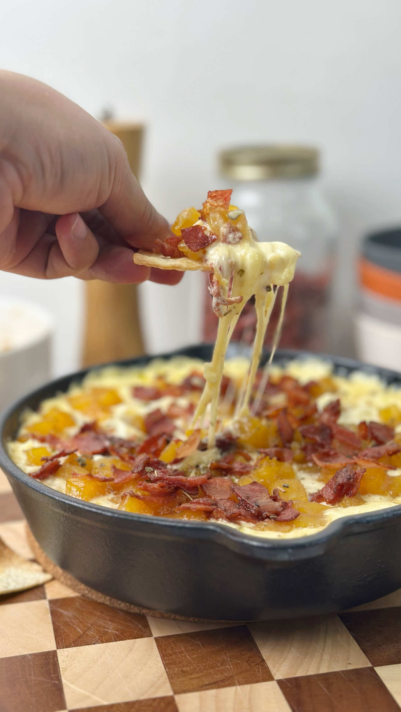 Dip Hawaiano! 🍍🌺 Mushashos! Receta rápida y fácil para compartir con amigos o en familia. Si eres team piña en la pizza o en el perro, este dip es para ti, y si no, igual pruébalo, créeme que te va a encantar. #recetasfaciles #recetasrapidas #diphawaiano 