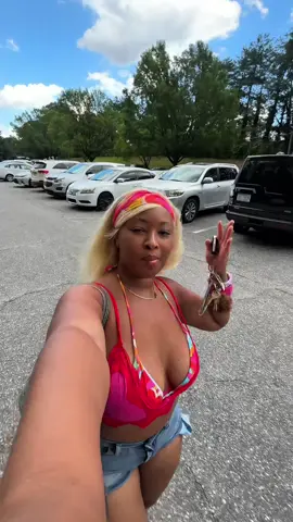 We gone have to have a redo 💞 #sahm #poolday 