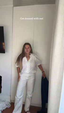 A little get dressed with me! Heading to Disney on Ice!!!! soo excited 🧊 ✨🤍 #getdressedwithme #GetDressedWithMe #MumStyle #OOTDMum #MumOutfit #MumFashion #WhatIWore #MumLookBook #StylishMum #MumWardrobe #MumOOTD #EverydayMumStyle #MumLifeStyle #CasualMumStyle #MumTok #AussieMum #mumvibes 