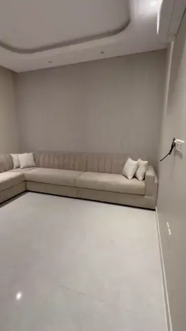 مرحبا بكم                            يوجد لدينا كنب🛋️جاهز او التفصيل  في موقع جده والكنب يوصلك🚚 فين ما كنت داخل المملكه🇸🇦 او خارج المملكه🇸🇦رقم الهاتف📳0544854462