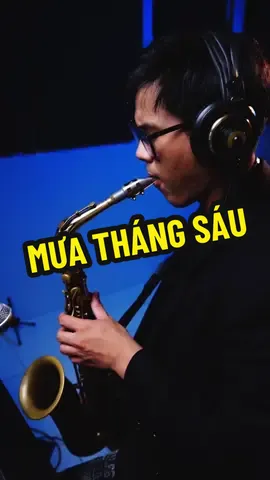 Tháng của những cơn mưa. Phải chăng cơn mưa ngoài kia như đang bày tỏ những nỗi niềm sâu thẳm trong trái tim của chúng ta?… #saxophone #music #fyp #hoangtrinhsaxophone #muathangsau 