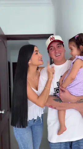 Sonriendo junto a @Cyzone 🫶🏾