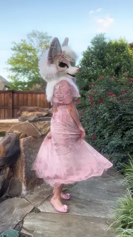 The wife right before she dies in the movie  #furry #furries #fursuit #fursuiters