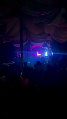 🙌🙌 #fypシ゚ #lewatberanda #ratuaudiosungkai #jabunglampungtimur #fyppppppppppppppppppppppp #syilamusicbandarlampung #fypシ゚viral #lampungpride🔥 #remixlampung #ratuaudio #sungkai 