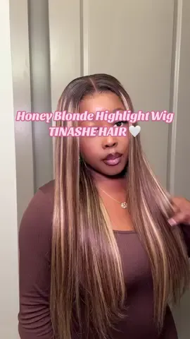 Honey Blonde highlight my fav😍 @tinashehair Glueless 24inch Code:TK30💰 #tinashehair #glueless #highlightwig #colorhair  #wiginstall #wigtok #affordablewigs