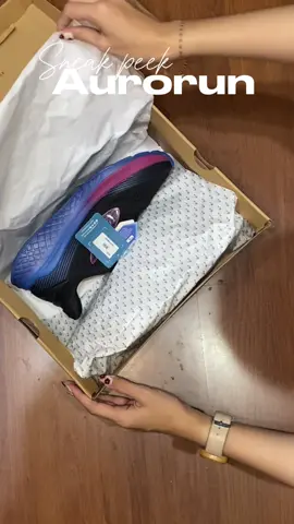 sneakpeek aurorun 💙🖤 #nineteen #sepatumurahmalang #anekasportmalang #910shoes 