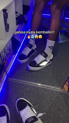 #xyzbca #bisacod #sneakers #brandlokal #sepatugemuk #bisanyala #blucrat 