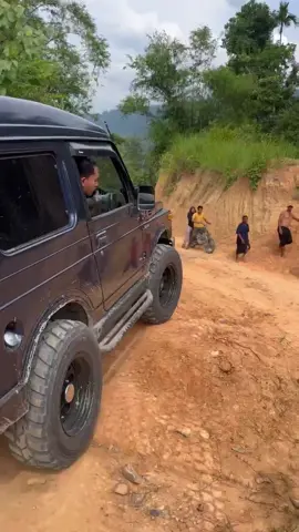 katanya 🤧#jimny #suzukijimny #jimnykatanaindonesia #SJ410 #jimny4x4 #jimnykatana #aceh #benermeriah 