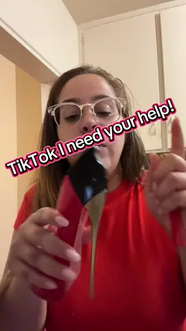 I know TikTok is the place for everything and if it doesn’t exist, it’ll find a way. How can I do it. Tag me in a video ! #tiktokhelpme #tiktokhelp #tiktokhelpmeout #carolinaherrera #perfumetiktok #perfumetok 