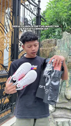 langsung gas order bolo sebelum kehabisan stoknya #sepatubola #sepakbola #sepakbolaindonesia #bolaindonesia #footballtiktok #footballedit #sepatu #ortuseight 