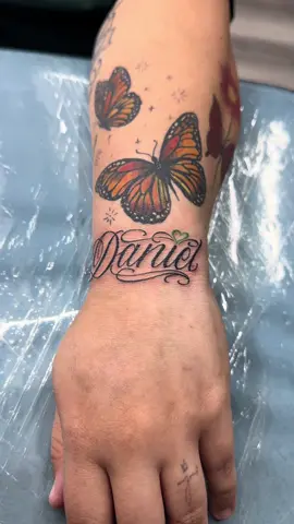 Get your man’s name tatted 💚