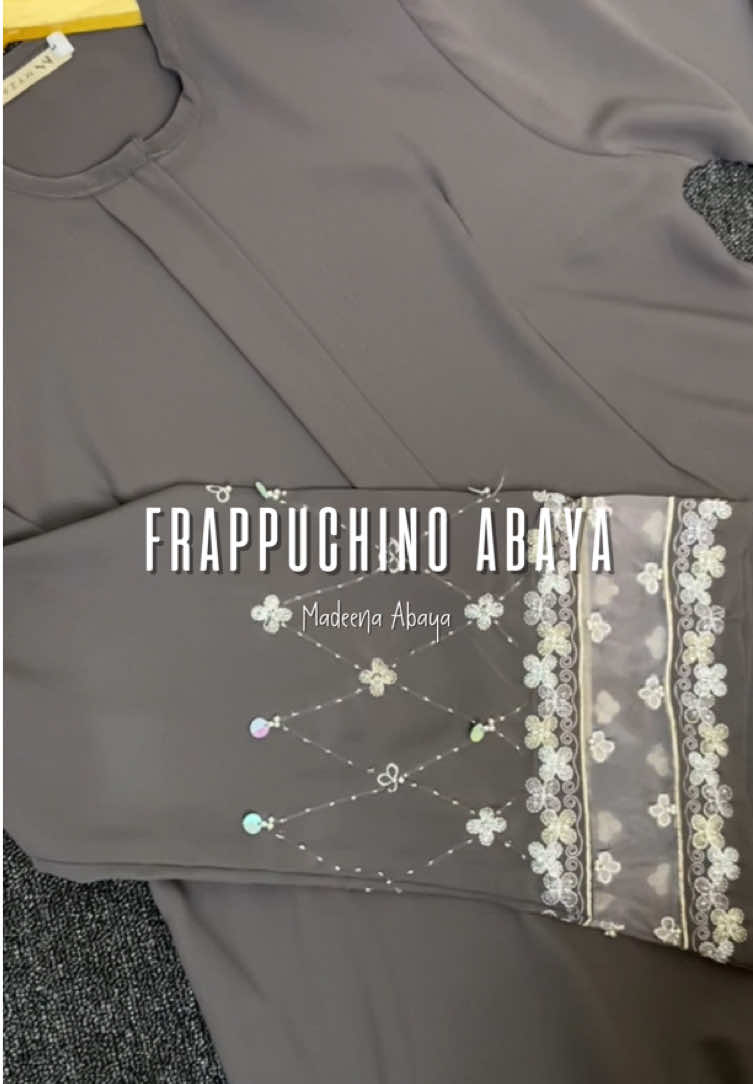 check kerangjang kuning sekarang 🤍 #abaya #abayaumroh #abayasimple #abayafashion #abayalebaran #abayastyle #abayagirls 