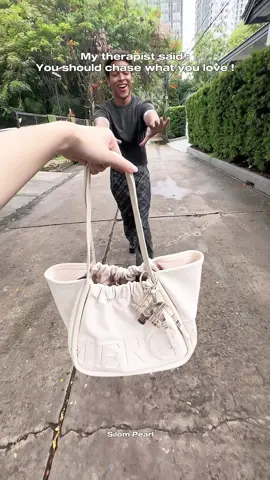 Go grab what you love now ! 👀 ✨ #DriveThailandBold #GoBoldWithMerge #Mergeofficial #MergeFriends