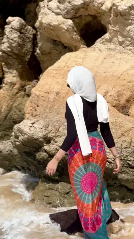 inspirasi outfit ke pantai simple ✨️🎀 #beachvibes #beachoutfit #beachoutfitideas #beachoutfits #outfitpantai #outfitpantaihijab #ootdpantai 