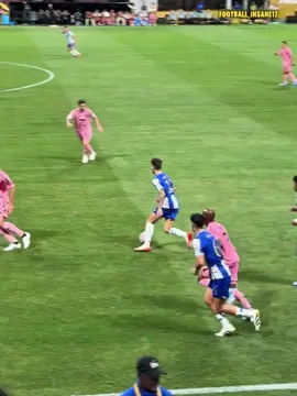 Messi nutmeg 🤯😆