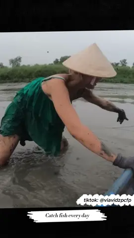 Beautiful girl catching fish #beautiful #girl #fishing #fyp 